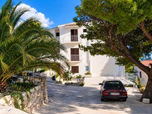 Apartments Josip II