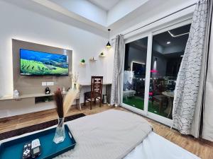 Premium Studio at Spectrum Mall Noida Sector 75