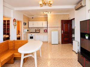 Private rooftop 2 bedroom apartment