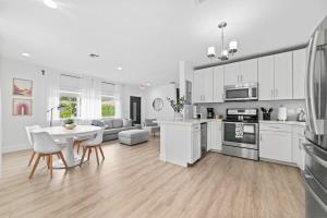 Modern 2BR Home - Central Miami - 10 Min to Airport