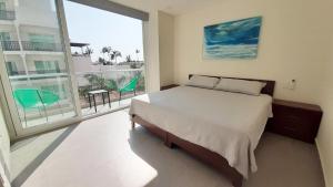 1BR Apartment with Pool and Sunset Views