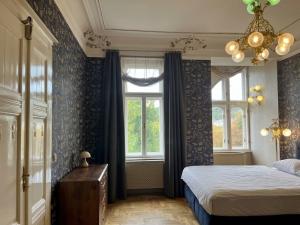 Spacious 3BDR first line River View