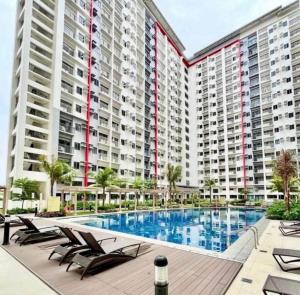 Daffodils at Bloom Residences Tower B