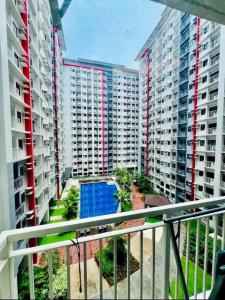 Daffodils at Bloom Residences Tower B