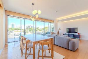 A spacious home near Campo Pequeno