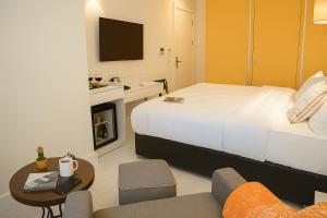 Sparkle Hotel