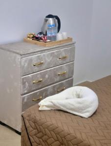 Room with Private Bathroom and Balcony Walking Distance from AIRPORT