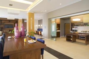Hampton Inn & Suites by Hilton Paraiso