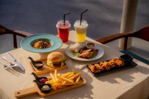 Pinnacle Grand Jomtien Resort and Beach Club