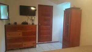 Beachfront 2BR 2BA Ground Level, Casa Vista Belize