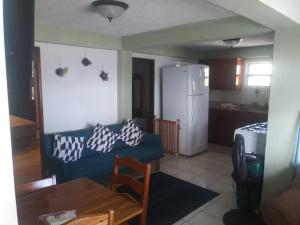 Beachfront 2BR 2BA Ground Level, Casa Vista Belize