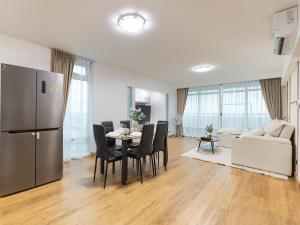 IMPACT Arena and LTAT Tennis 2 Bedroom Apartment
