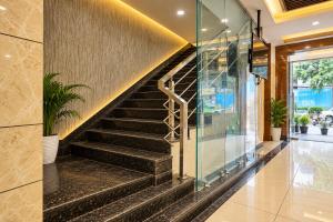 Hotel Golden star Near Aditya City Centre & North India Mall Indrapuram
