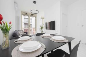 Modern Studio with Air Conditioning and Balcony by Noclegi Renters