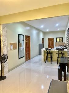 Millcar Home - Near Airport, Main Town and Beaches