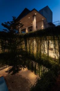 Walk of life, Luxurious Beach view Villa