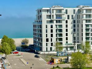 Acqua Blue 43 Summerland Apartments