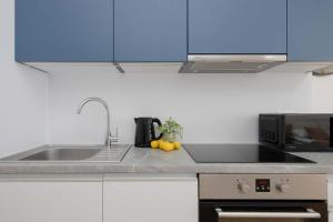 LUX City Center Browary Warszawskie Apartments by Noclegi Renters
