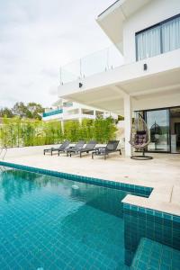 Villa Emilia 3BR Sea View Infinity Pool, Bophut