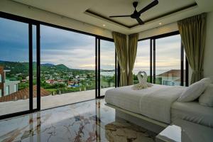 Villa Emilia 3BR Sea View Infinity Pool, Bophut