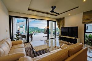 Villa Emilia 3BR Sea View Infinity Pool, Bophut