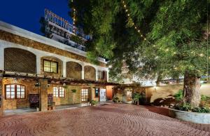 WelcomHeritage Mani Mansion