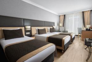 Darkhill Hotel