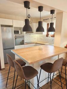 4 seasons guest house