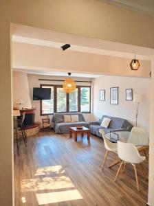 4 seasons guest house