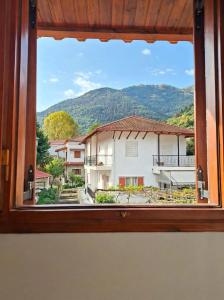 4 seasons guest house