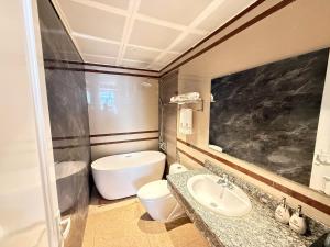 Luxuryy Boutique Hotel