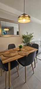 Centrico y calido departamento 2 y 3 dormltorios con piscina mas parking