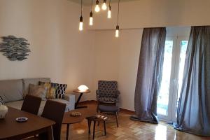 Apartment at Acropolis Museum by YHA