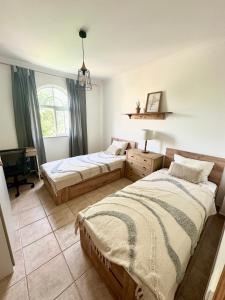 "Tavira Garden Retreat" -Pool -Balcony -Terrace -Quiet area -free parking -AC -Family Friendly -Tennis