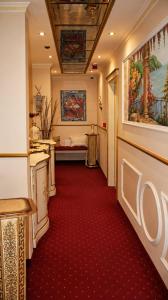 2 KITARRAT Boutique Hotel & SPA