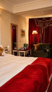 2 KITARRAT Boutique Hotel & SPA