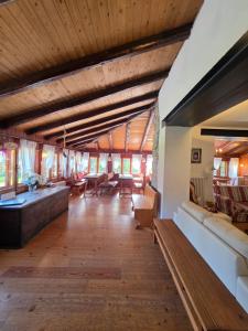 Chalet Cortina for families & friends