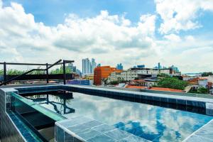 Couples Studio near Casco Viejo - Premium Design