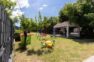 House Runjic w pool large garden and playground