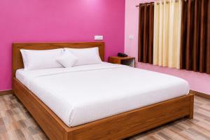 Hotel Golden Leaf by CN-Nr Niladri Vihar Square