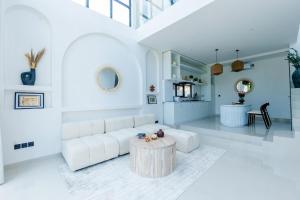 3BR Villa with Sunset & Ocean View, 3 Min to Beach