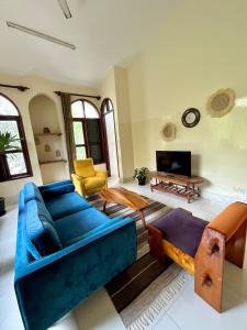 Kens 1 bedroom Creek View Apartment