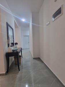 Dero Nyali 1b home