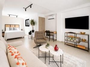 Calm & Spacious Studio - 3rd Floor Quiet Side Near Casco Viejo