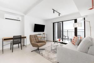 Calm & Spacious Studio - 3rd Floor Quiet Side Near Casco Viejo