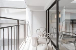 Calm & Spacious Studio - 3rd Floor Quiet Side Near Casco Viejo