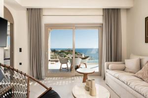 Luxurious villa Kokomo Gaia with Private Pool, 400m to beach