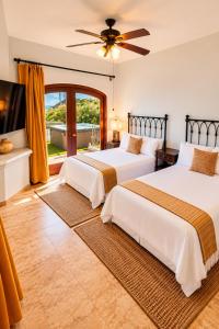 Casa Reyes, Casa Reyes Family Oasis, Heated-Pool & Amazing Views