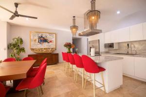 Casa Reyes, Casa Reyes Family Oasis, Heated-Pool & Amazing Views