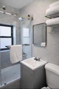 Bay Ridge ApartHotel